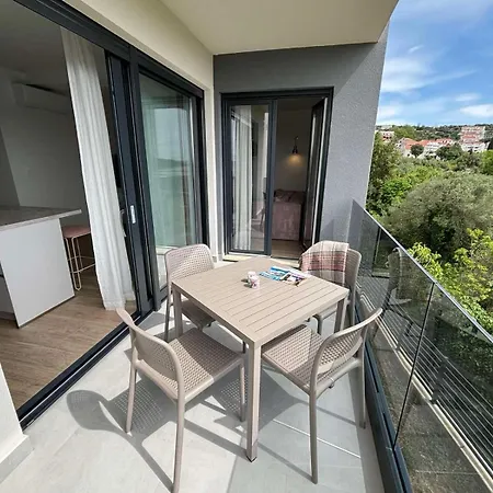 Four M No2 察夫塔特