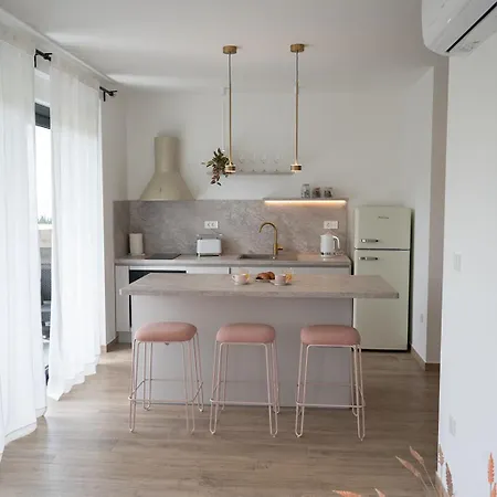 Four M No2 Apartment
