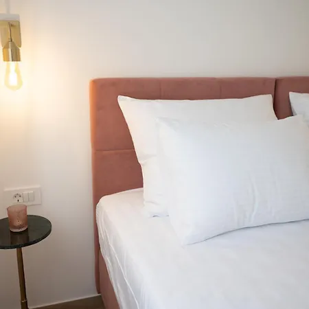 Apartment Four M No2