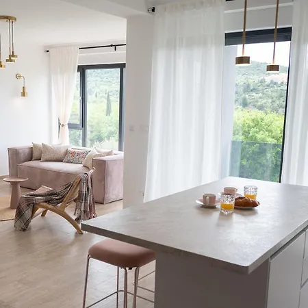 Four M No2 Apartment
