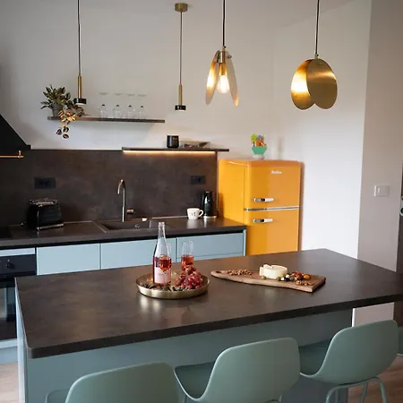 Apartment Four M No2