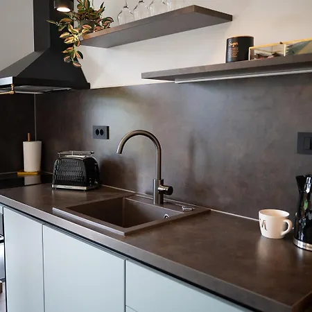 Four M No2 Apartment