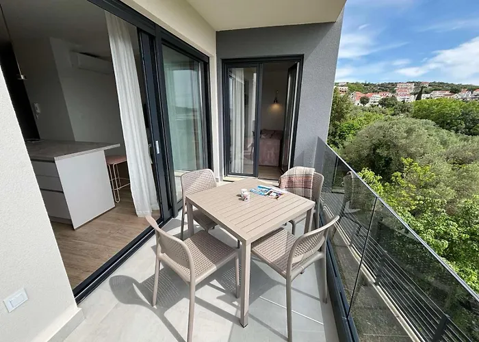 Four M No2 察夫塔特