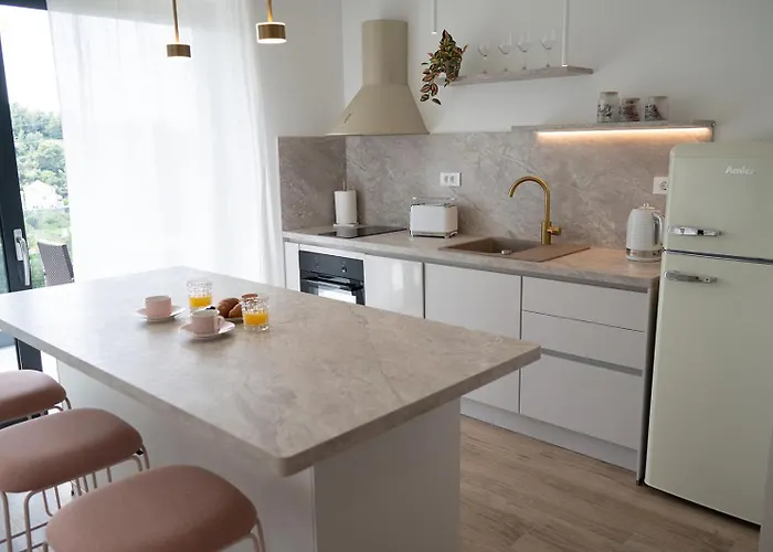 Four M No2 察夫塔特